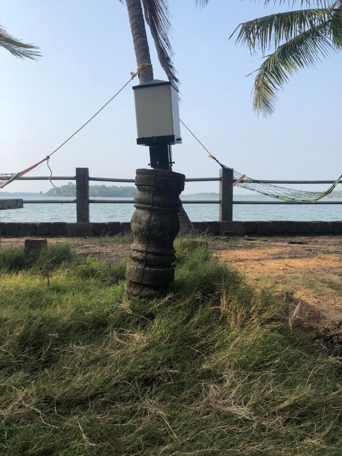 Candlehut Homestay Nīleshwar Eksteriør bilde